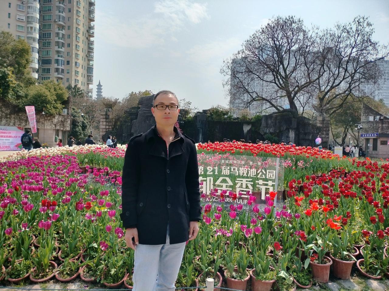 论风水。山清水秀出文人，穷山恶水出土匪。