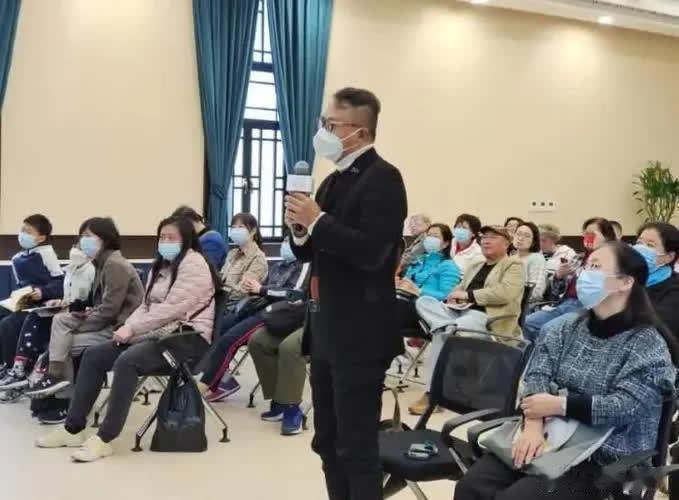 随着美国海军网等西方媒体，报道了中国海军095导弹核潜艇出现，引发了全球热议，这