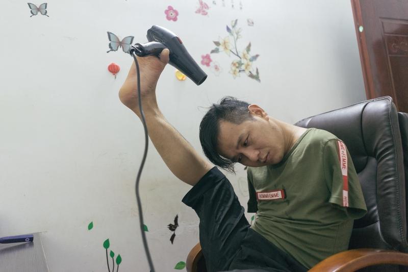 路没走稳，再赚钱的生意也是短暂的，根基稳才是挣钱的王道。
真正会赚钱的人，深知细