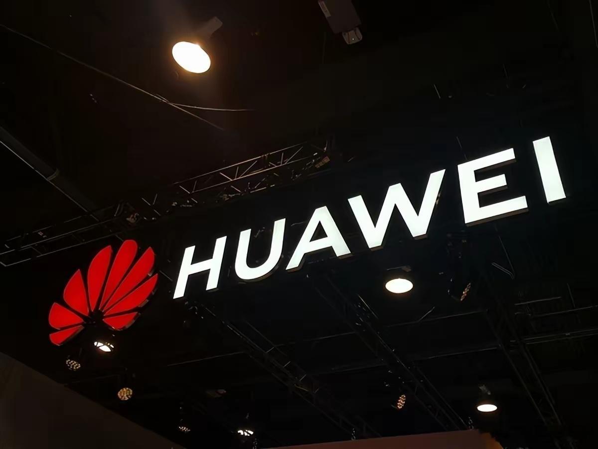 华为徐直军直言韬定律：感谢美国，否则我们不可能干成！徐直军反复强调，“国内的先进