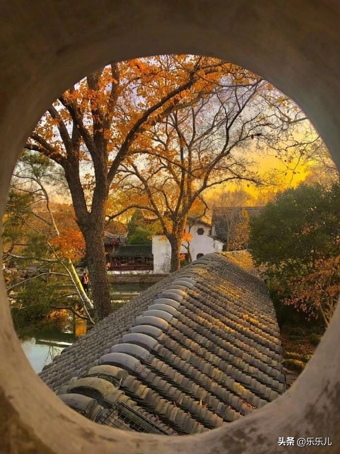 “人最终还是会被底色好的人吸引。比如真心，真诚，善良，热忱，纯粹，这些虽然老派，