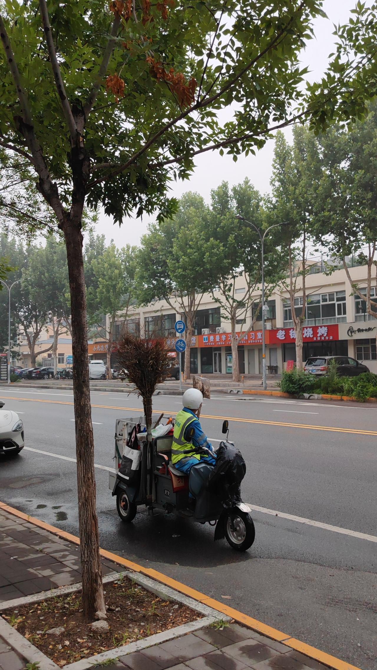 平凡人的快乐，是认清生活真相后依然热爱它的超能力。它藏在柴米油盐的烟火里，也藏在