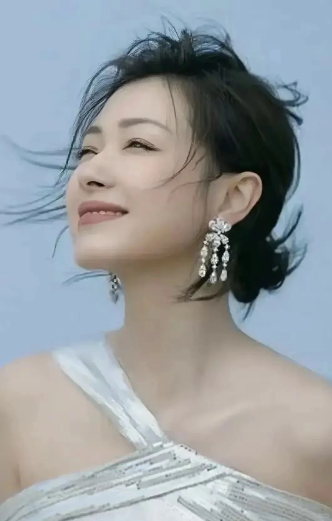 有人说，女人有姿色，基本都会出轨；男人有地位，基本都是搂着别人老婆睡。...