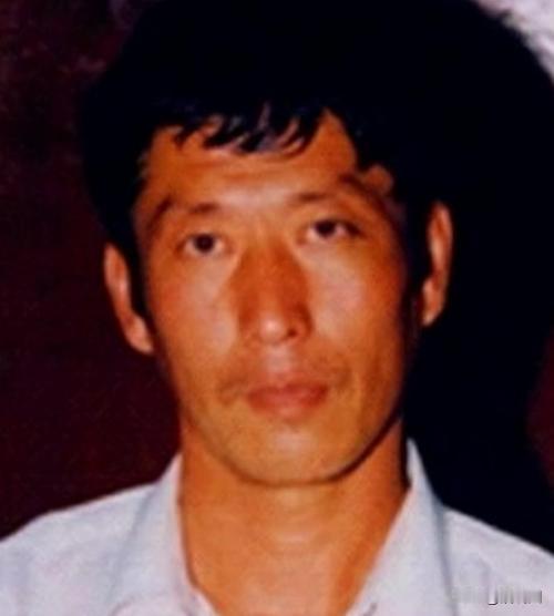 “等我出狱，就杀人！”1997年，河北悍匪白宝山残忍枪杀17人，多名军警赫然在列