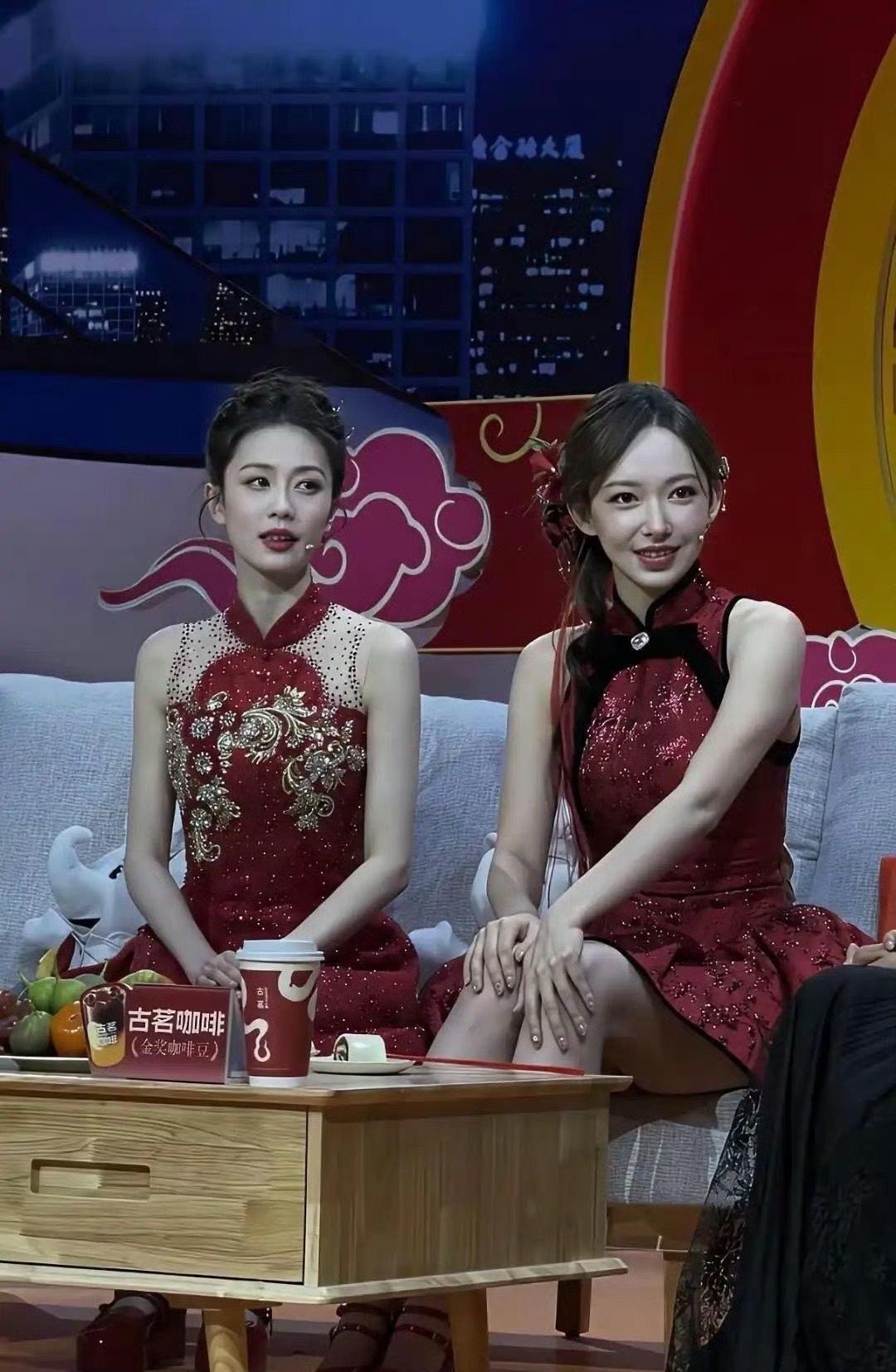 这才是明星的腿，没有美颜，没有拉长 