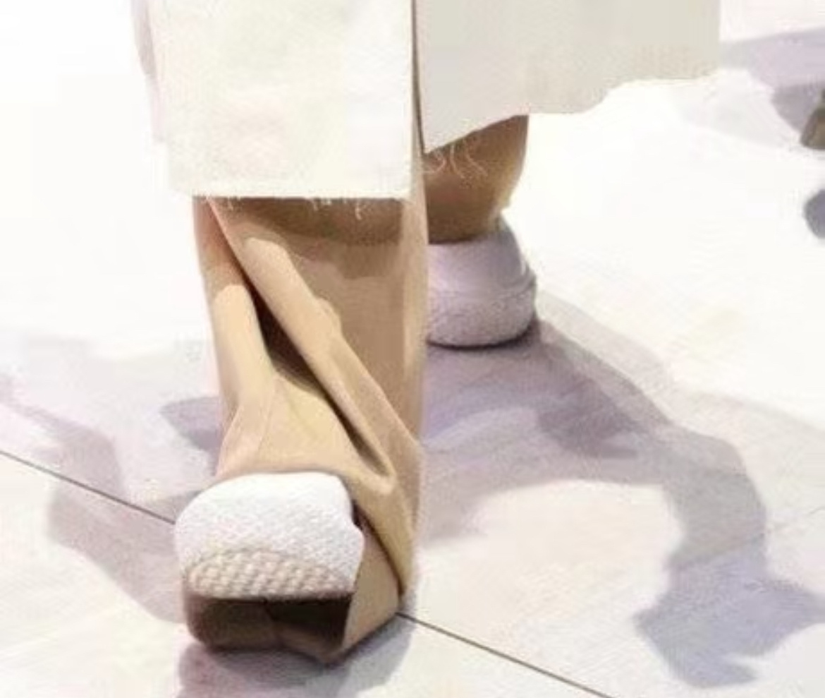 好难猜啊，这是哪个萌宝