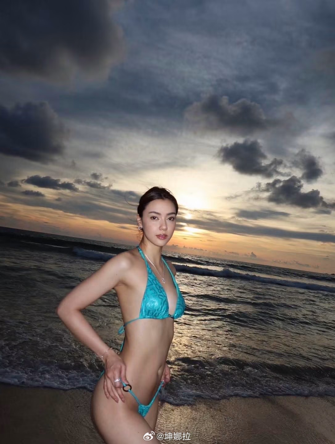 泰星amanda比基尼 阿曼达比基尼写真释出！果然身材好穿什么都好看🩵💖 