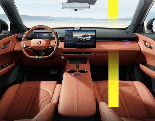 定位插混紧凑型SUV，2026款长安UNI-Z PHEV内饰官图
长安汽车正式发