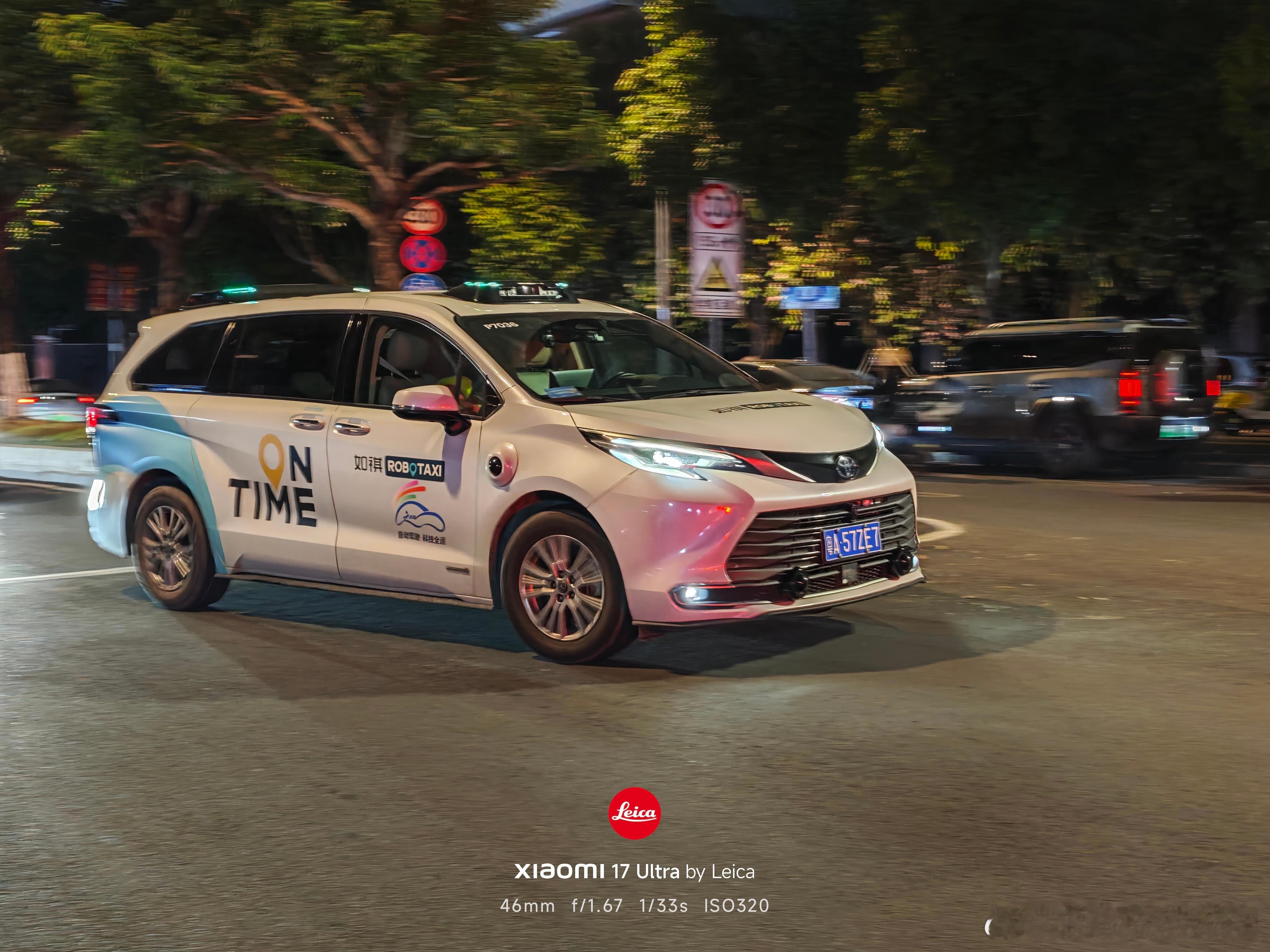 中国汽车业拿下两个连续全球第一 中国汽车产业的最大成就是养活了大大小小的车企，这