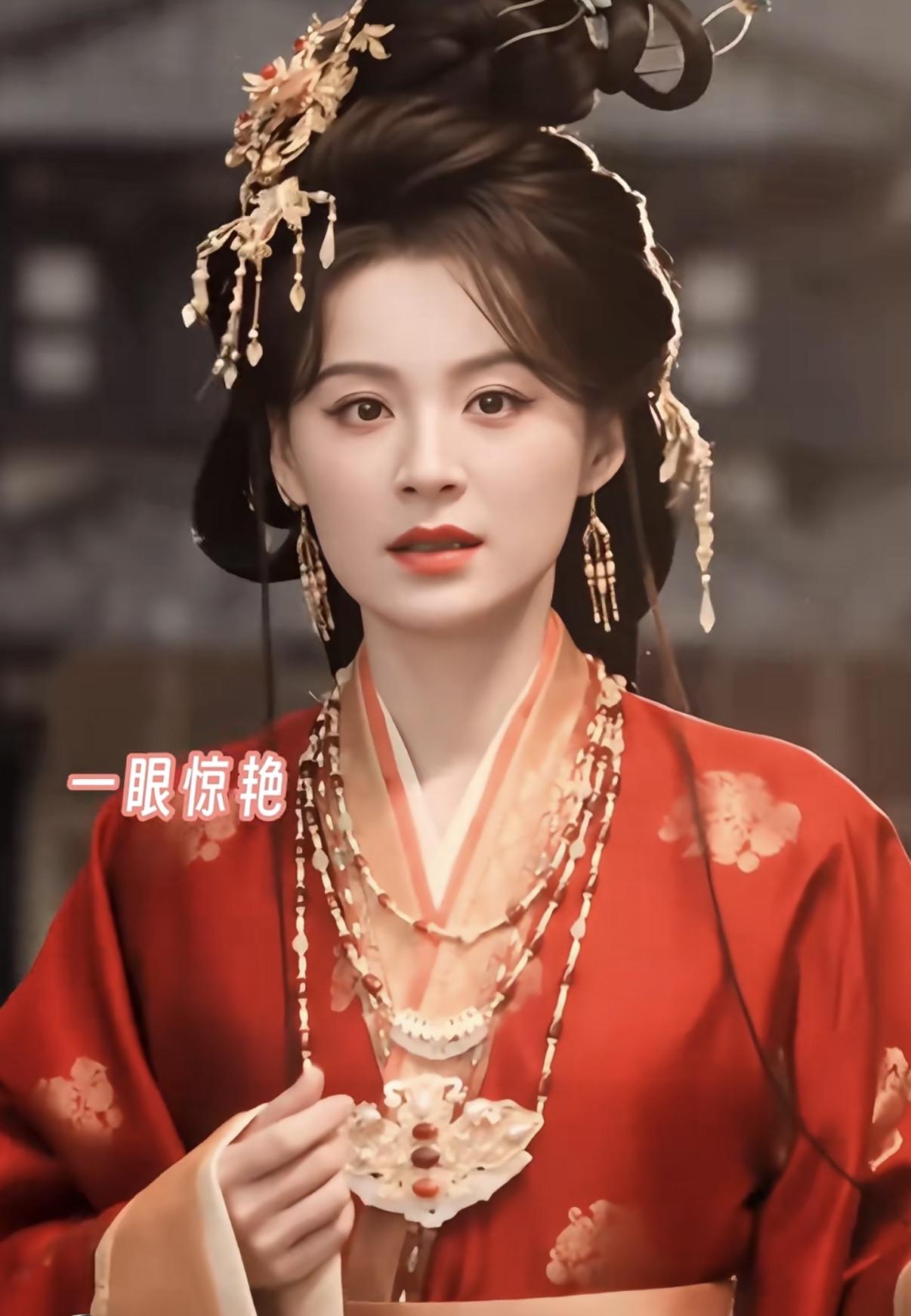 周芙的昭仪就是皇帝给她创立的。皇帝真心爱的女子都会有与众不同的地位。原本婕妤是仅