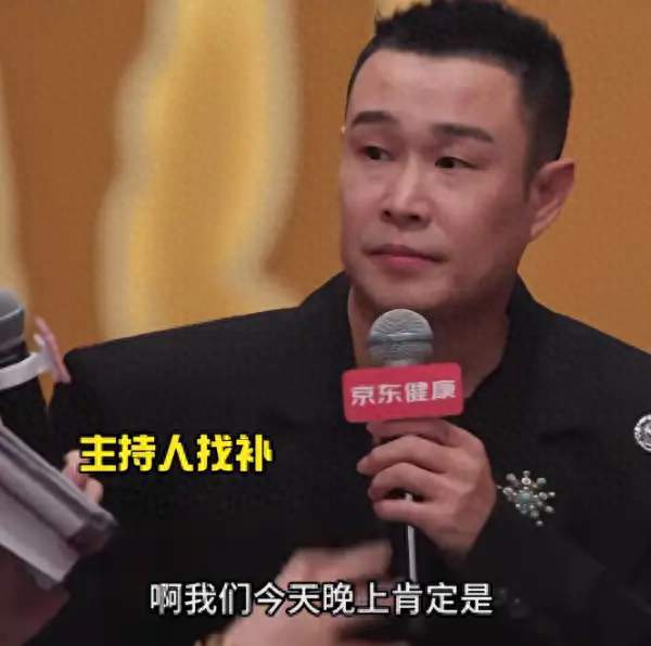曹骏这次稳了？13岁搭档金喜善，如今靠“不笑”翻盘