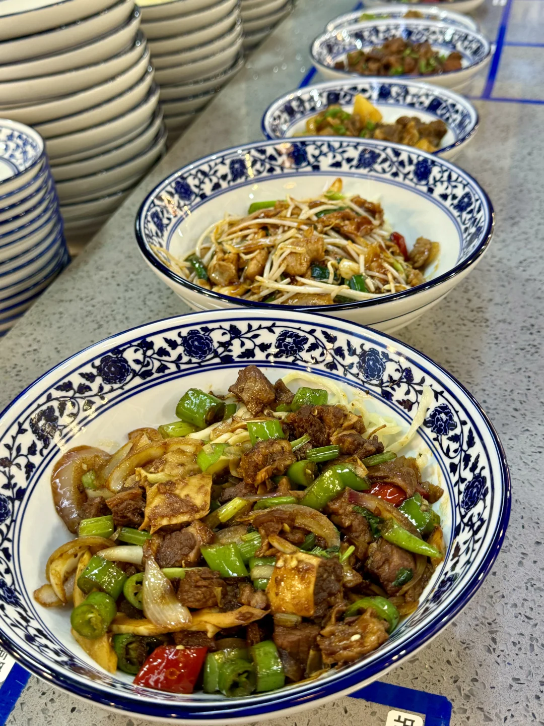 这不就是 打工人的快乐老家