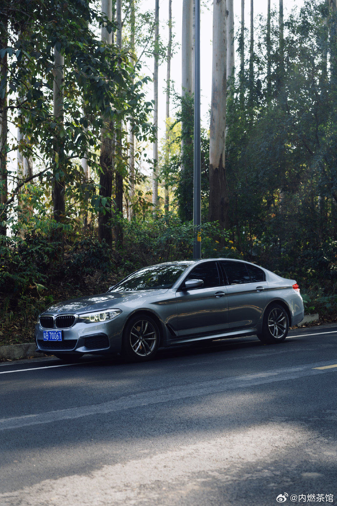 2019 BMW 525i G30标准轴距G30五系，一辆优雅动人的小汽车，在进