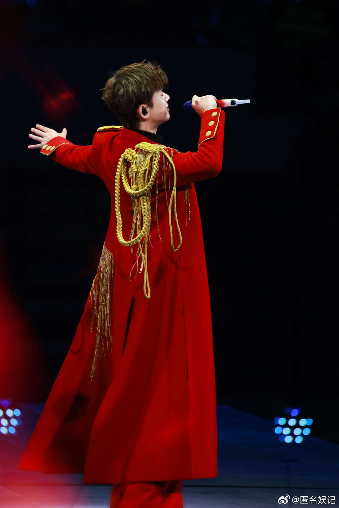 张杰张杰的鸟巢关键帧张杰未live巡回演唱会 反复循环的鸟巢关键帧！张杰开口即王