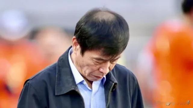 中国足协原主席陈戌源今天受审，球迷们可以猜一猜，会判多少年？

有一个场面真的挺