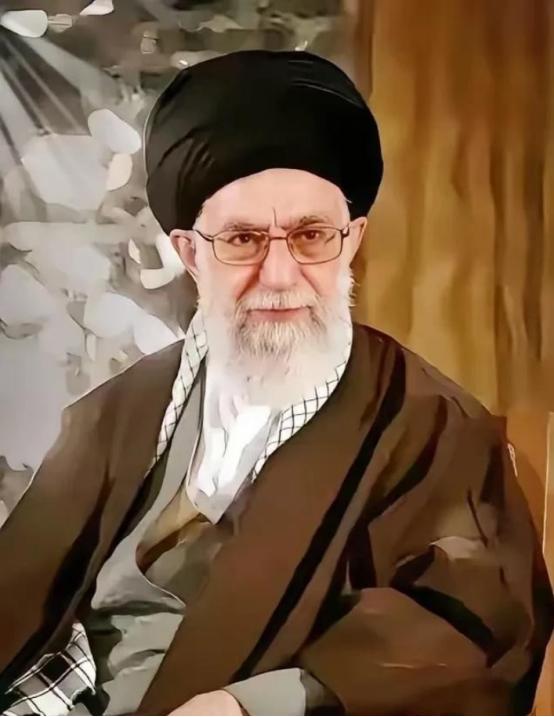 伊朗人口确实是一个谜，新疆和伊朗，地盘差不多大，可你猜怎么着？新疆住了两千多万人