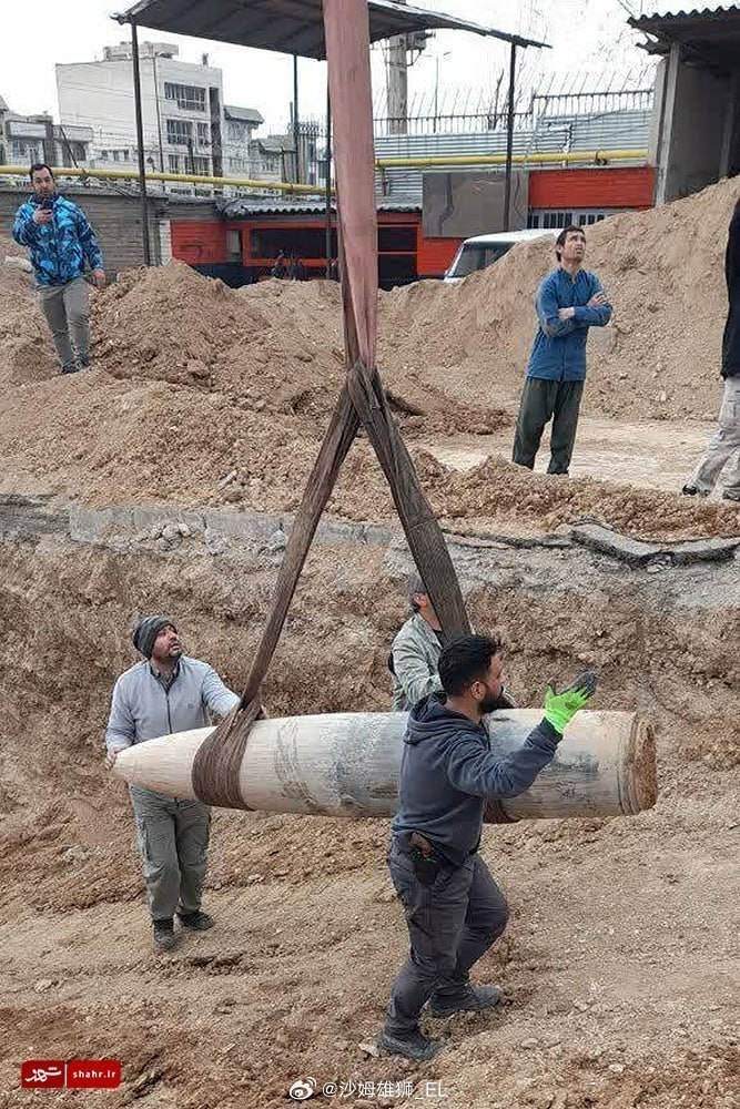 伊朗首都德黑兰，清除一枚未爆炸的美国MK84航空炸弹。 