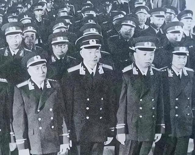 1955年他猜自己是中将，却被授予大校，气得他一辈子不穿大校军装


1906年