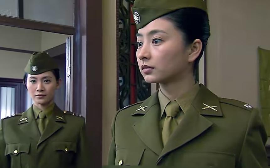 1942年2月，东北。日军押着赵尚志的遗体送到警察署，需要有人来认尸。他们找来了