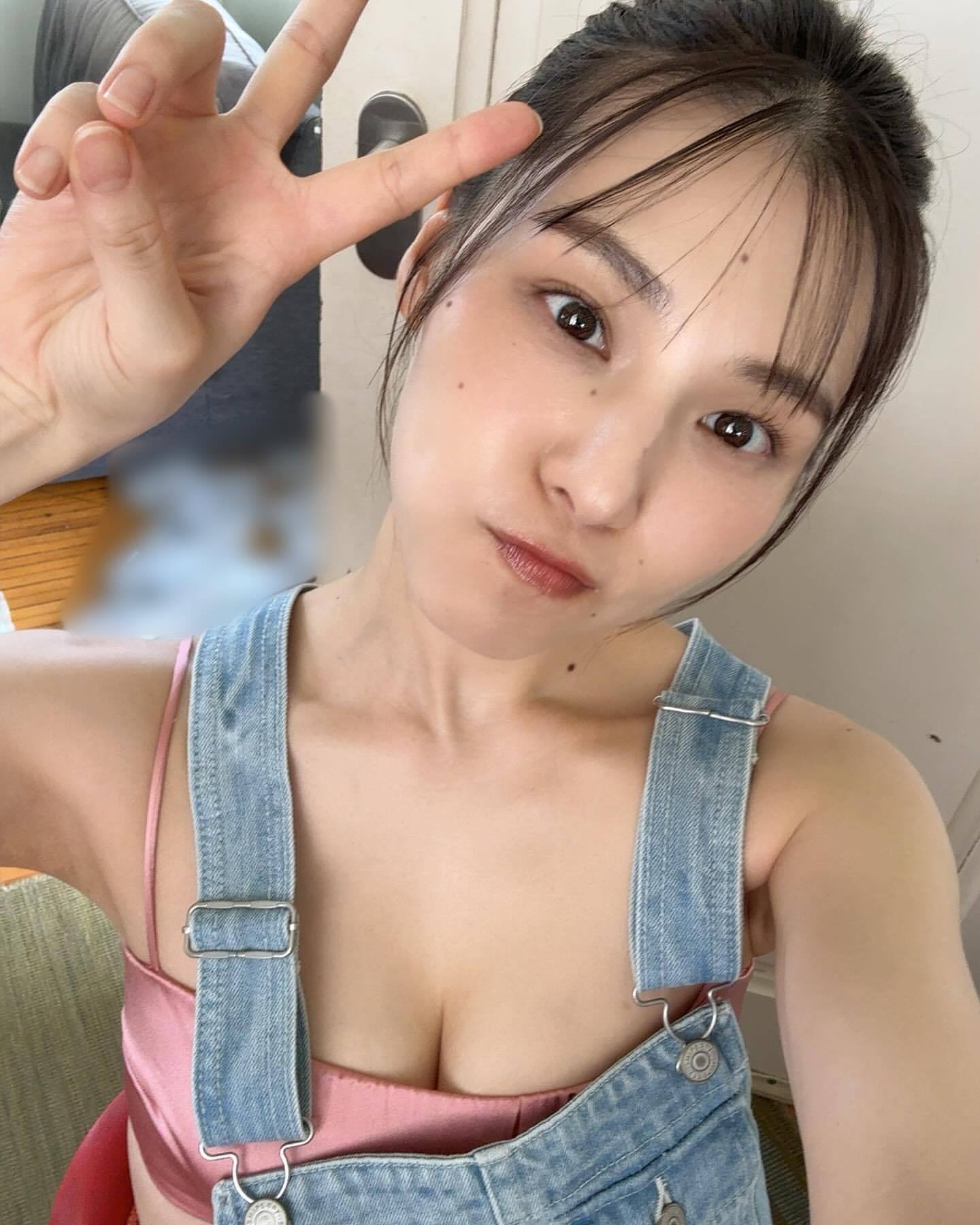 相楽伊織「スピリッツ見てくれたかなー？サロペかわいいでしょ🩷デジタル