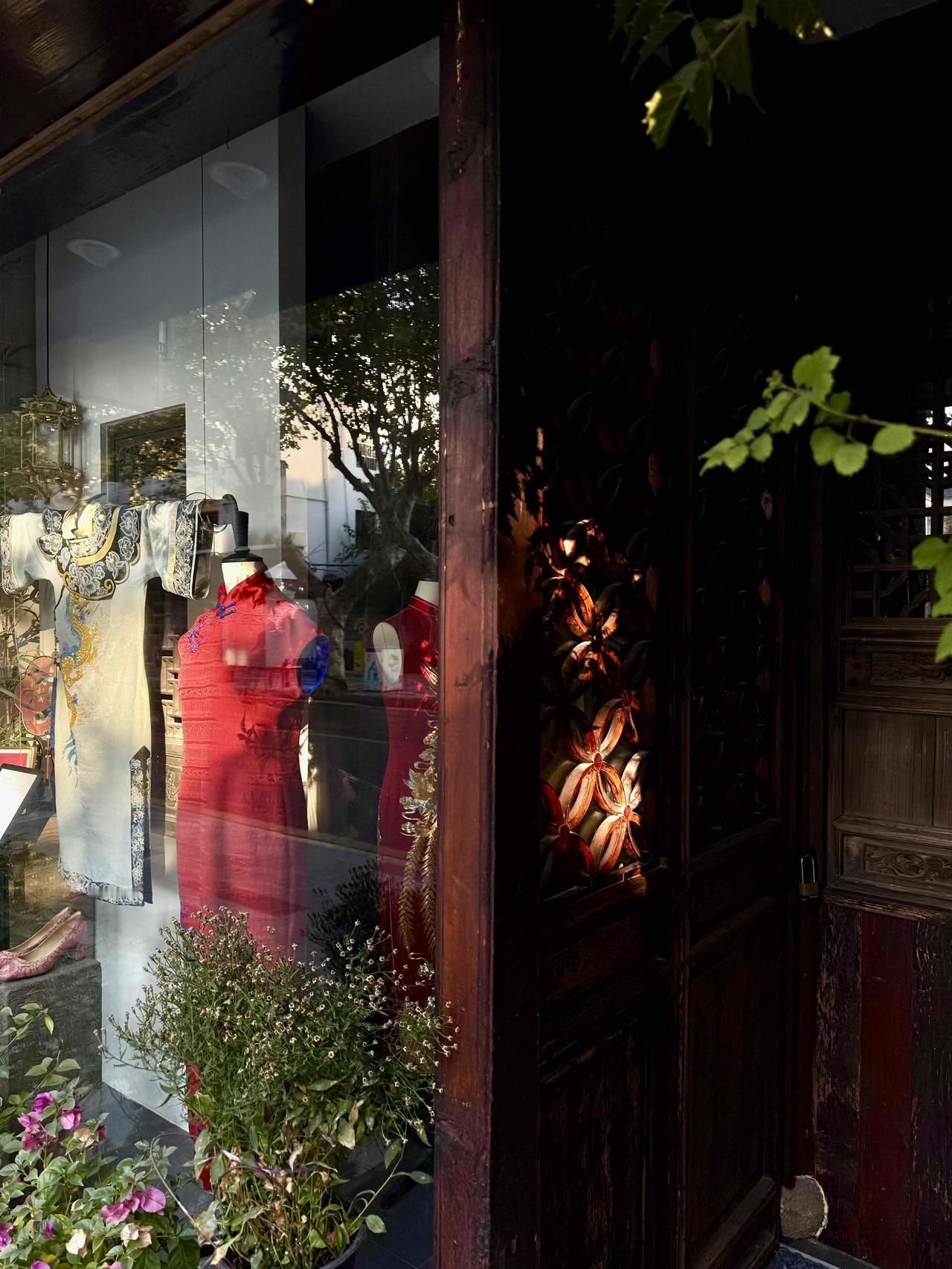 分享一张你无意间拍的照片街柏