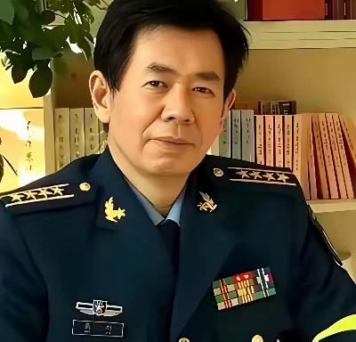 军事专家戴旭曾提到一个点，他说中国人从晚清到现在，总改不了一个毛病，只要涉及到可