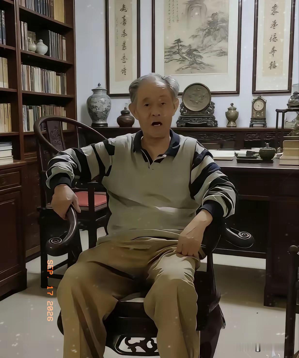 有人指出，南博在对待徐湖平这事上双标操作，处罚太轻了。

因为同是南博，早在19