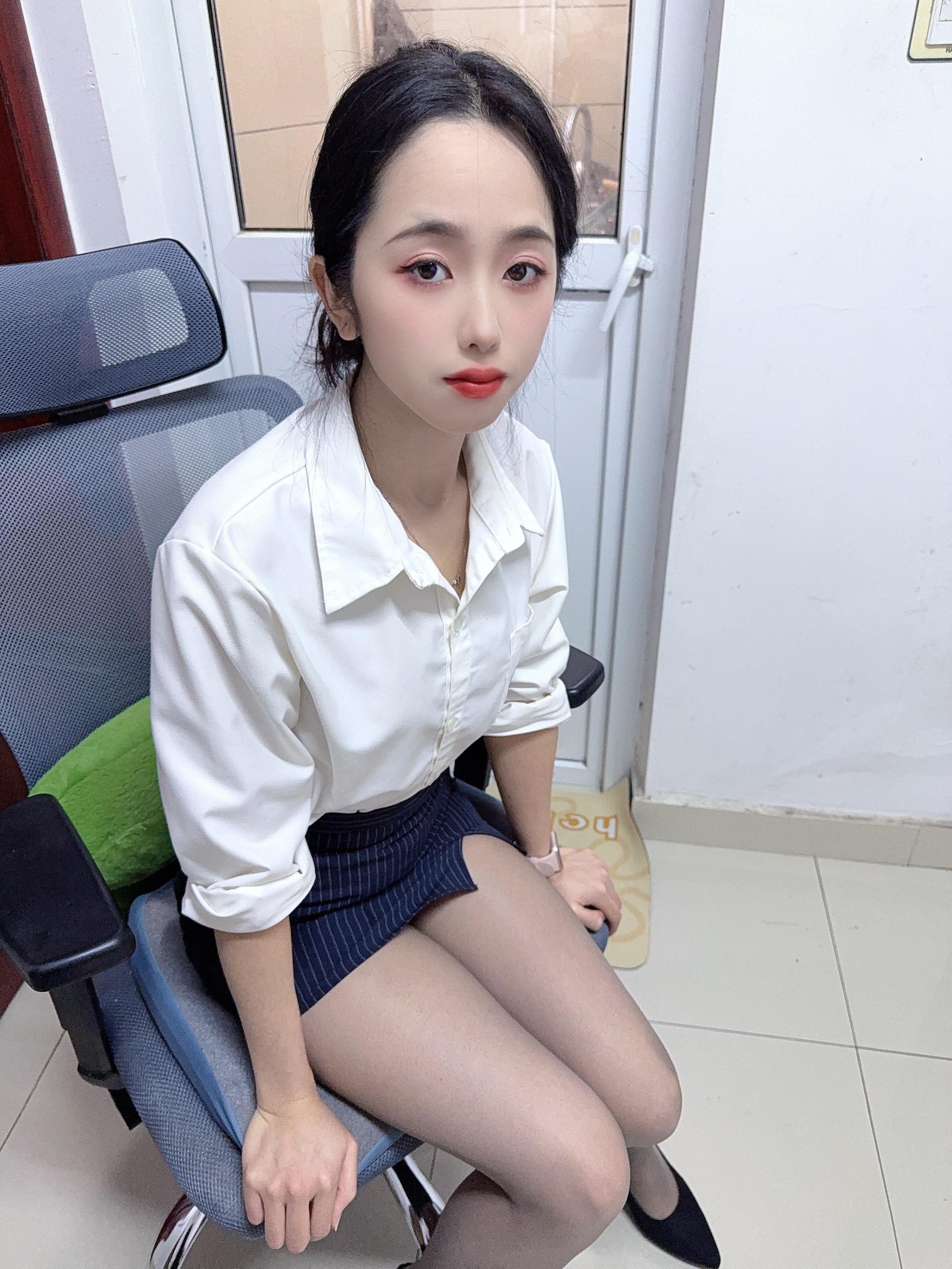 快推荐给我一个托尼，我需要剪头发！