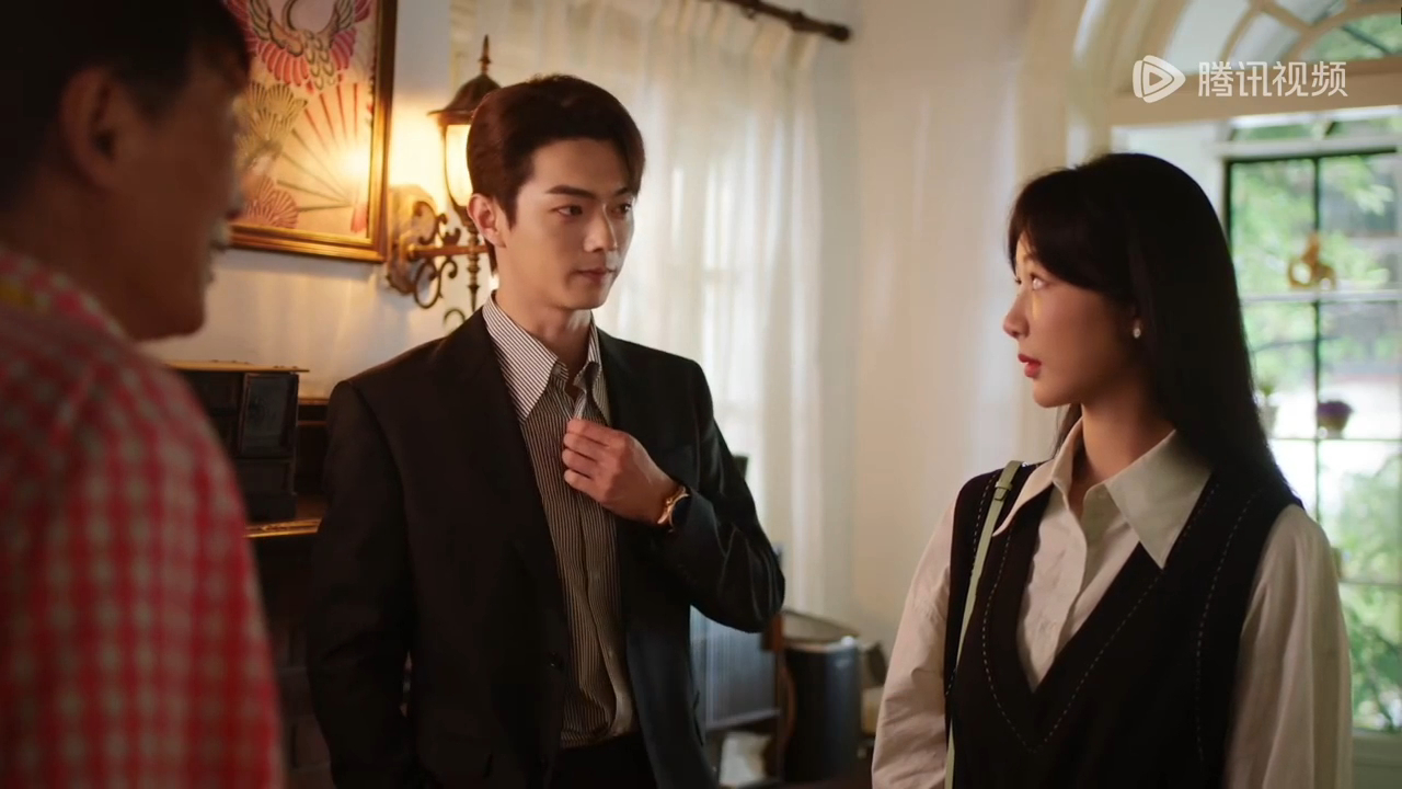 #姚志明嘴角很难压#谁说姚志明高冷？这不，老板一句玩笑话，他就笑成了个孩子。看他