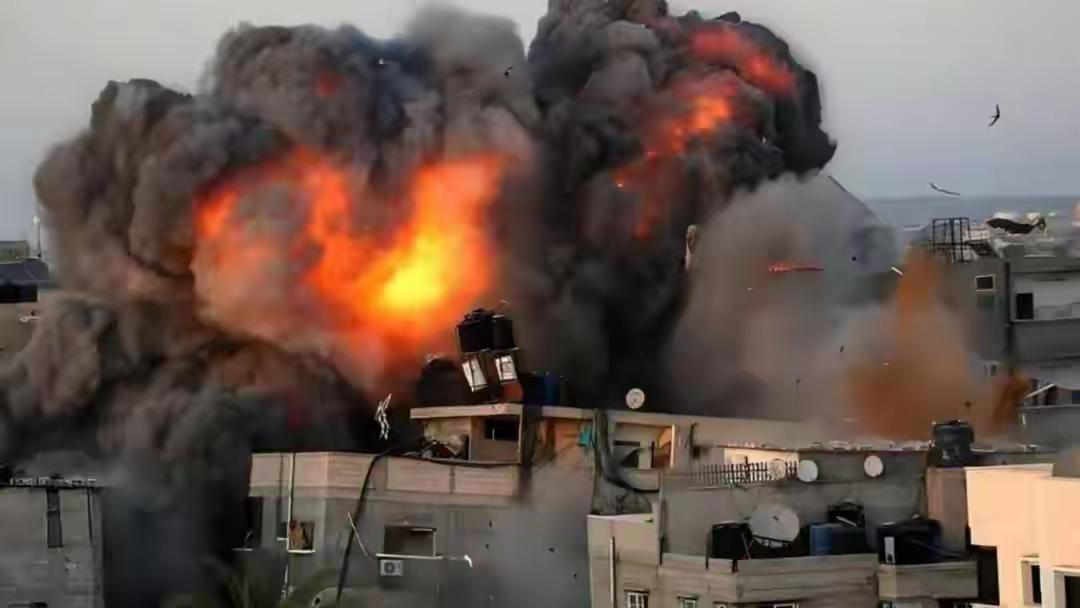 在伊朗目前整体实力相差悬殊的情况下，伊朗翻盘的希望在哪里？答案自然是持久战。对比