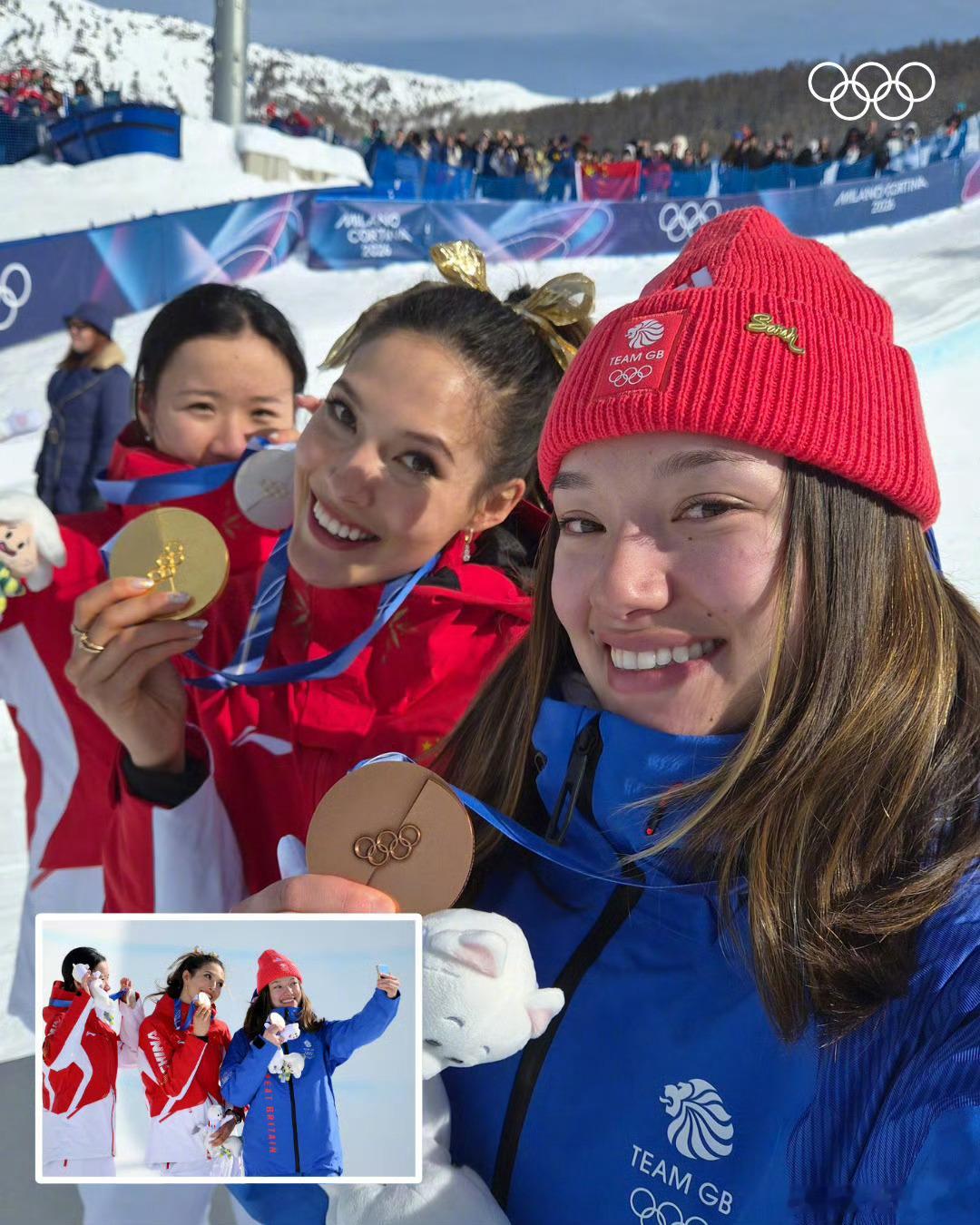 谷爱凌李方慧领奖台自拍 恭喜谷爱凌和李方慧，你们太棒了
