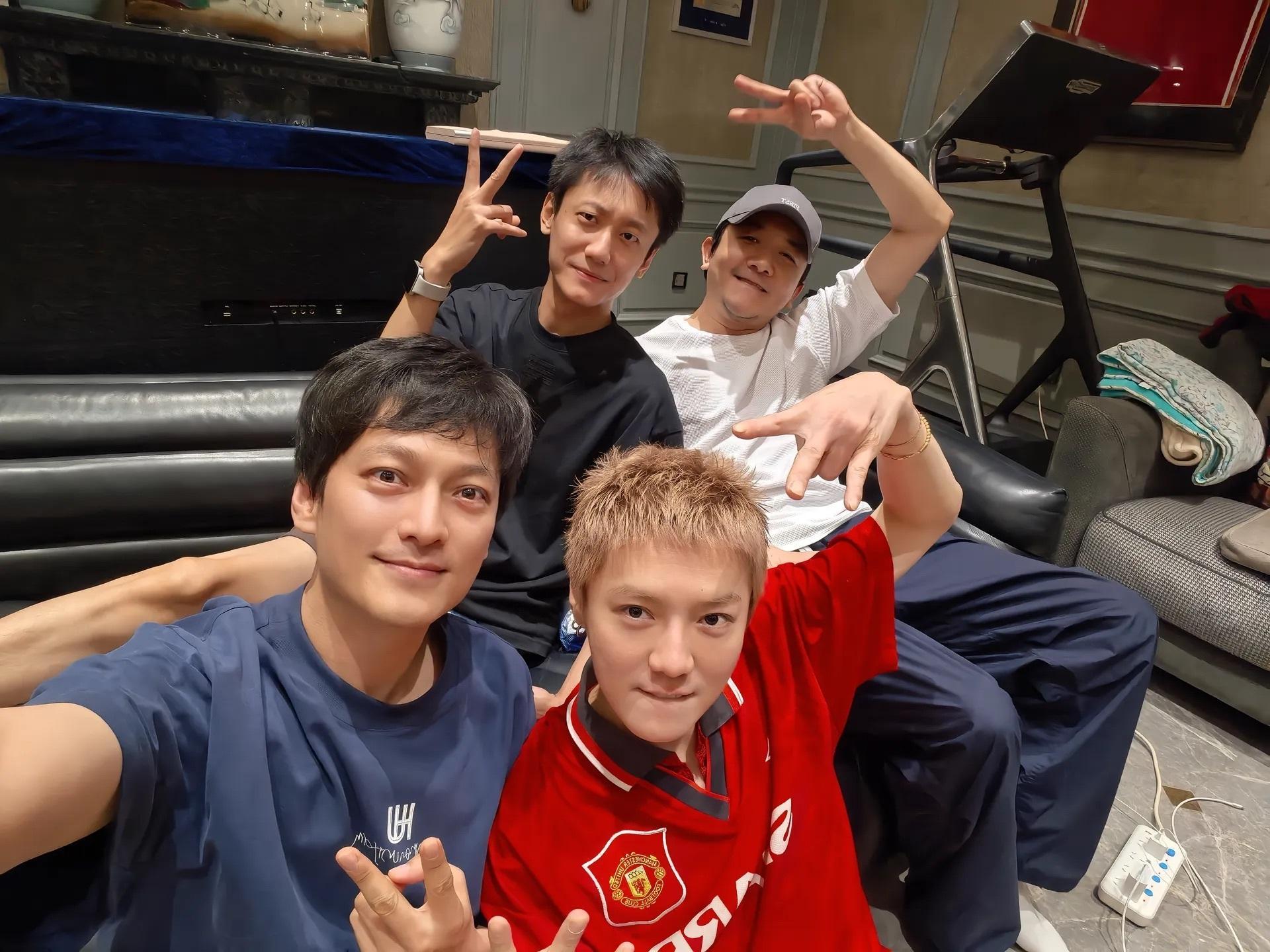 鹿晗  1coin集结