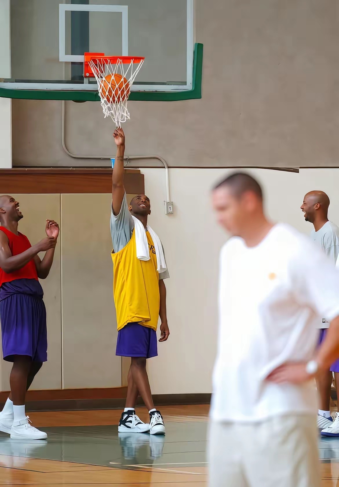 我可以接受失败，但绝对不能接受未曾奋斗过的自己。人生就是一条坎坷曲折的路，即使不