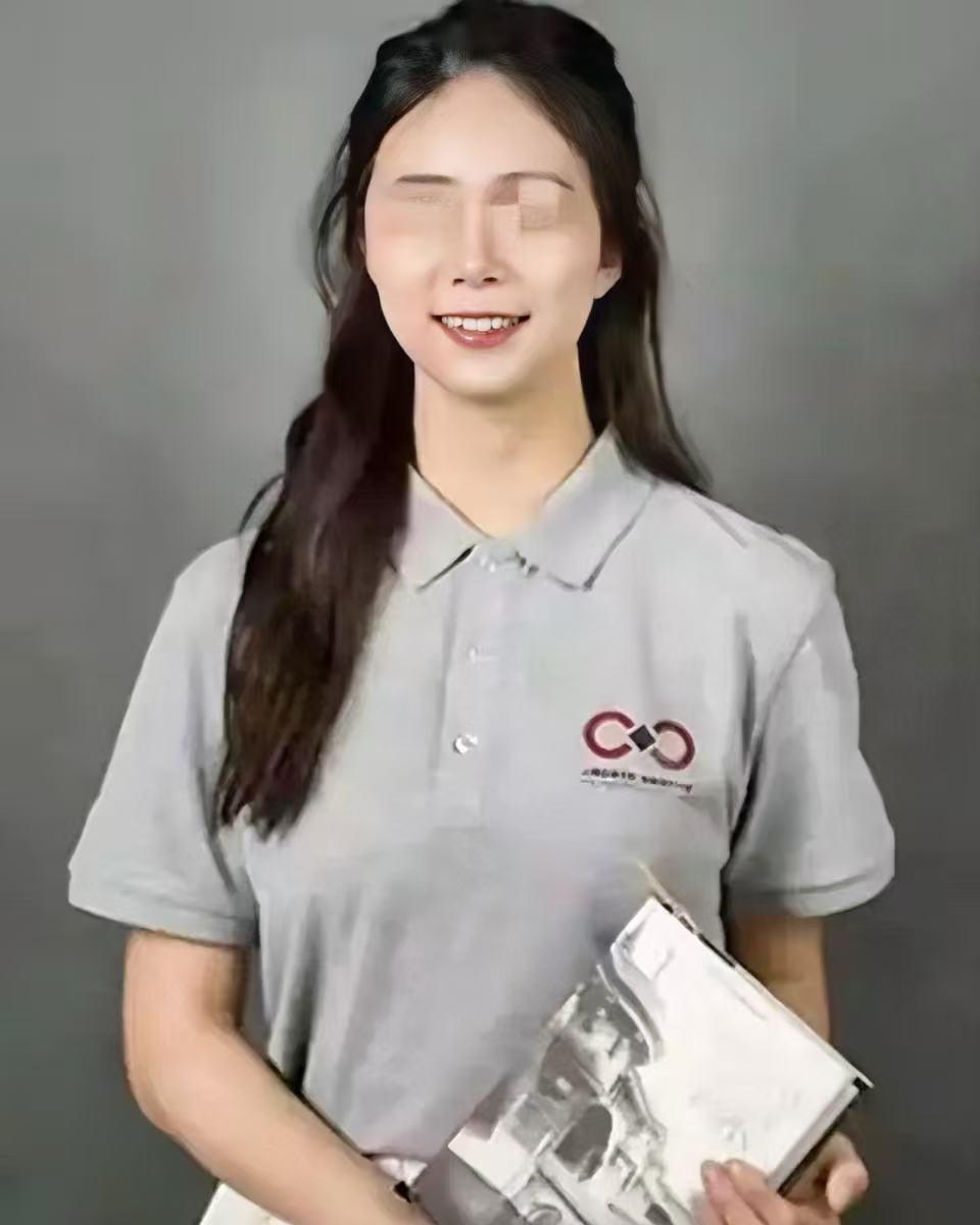这是一记毫不留情的重锤，直接把人从云端捶进了泥土里。上海交大这次下手挺重，处分一