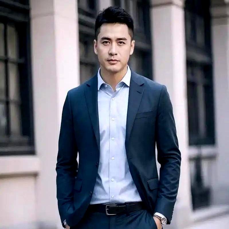 47岁那年，上海的王先生因为一直猜着妻子和“男闺蜜”不清不楚，转身就把婚离了。