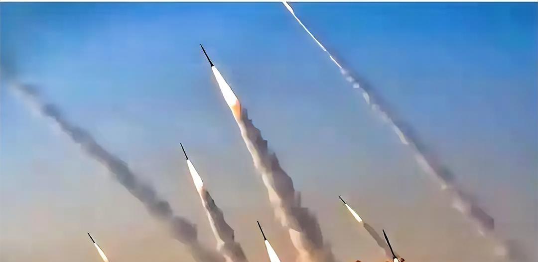 导弹撕碎的不只是电网，还有西方最后那点侥幸

70枚导弹带着刺耳的呼啸，450架