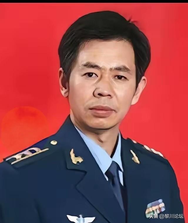 戴旭：对美国根本不用怕！如果美国军舰再闯中 国海域，就应该打，导弹打光了，就用军
