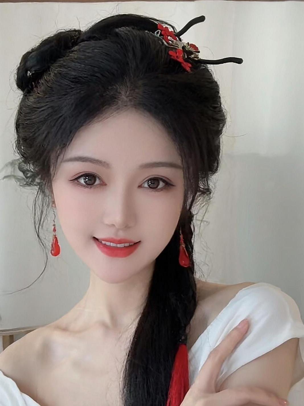 AI古风额花照
