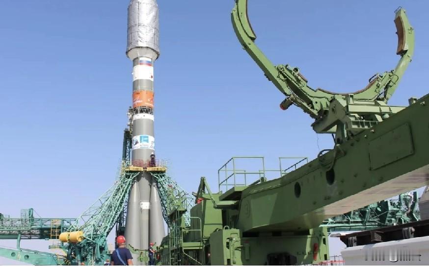 直冲800公里高危轨道！俄罗斯2026年要射“太空探路者”，专啃航天界的硬骨头