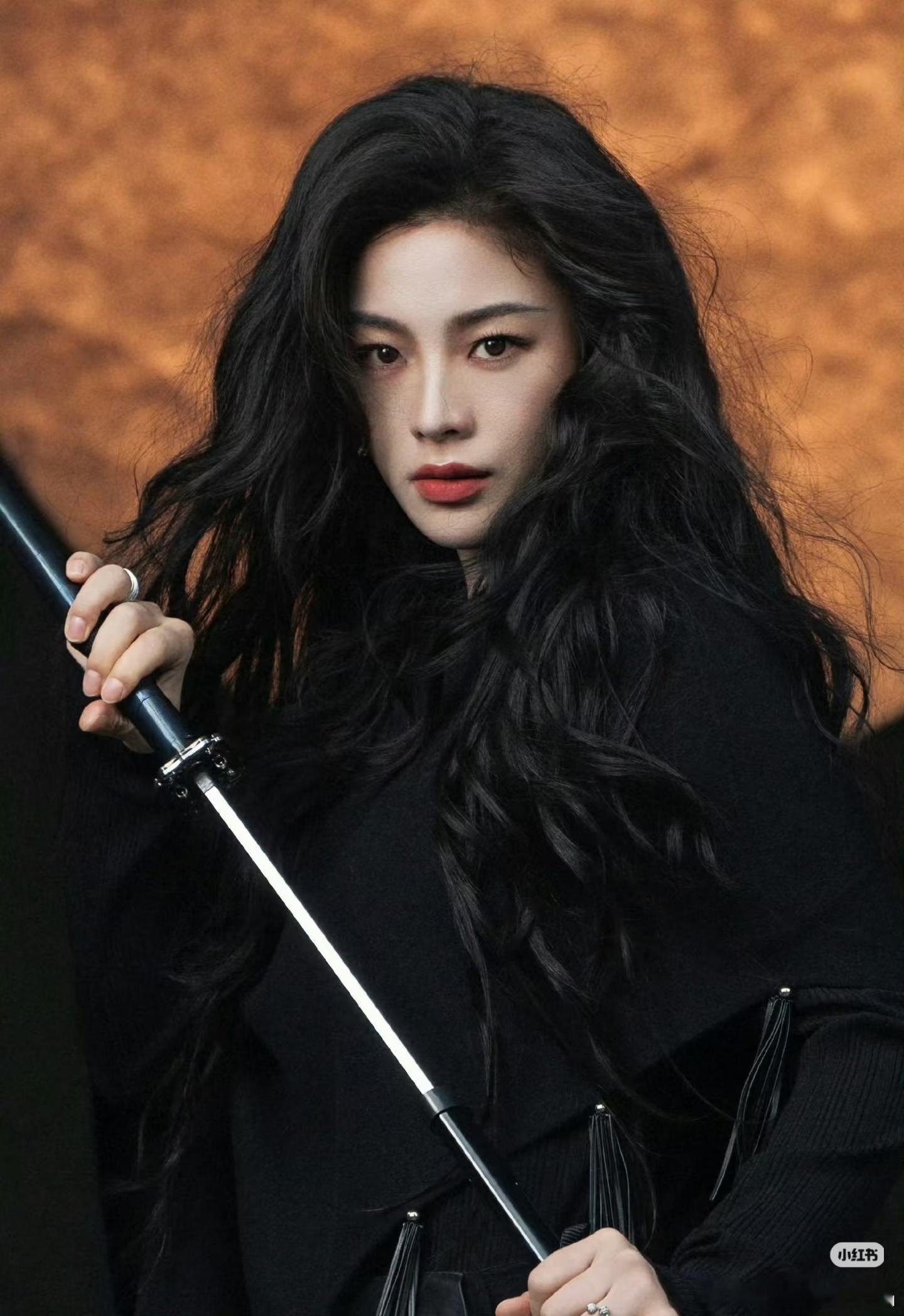 陈丽君请把港风半永久太好看了，可以去电影里面演一个女侠！ ​​​