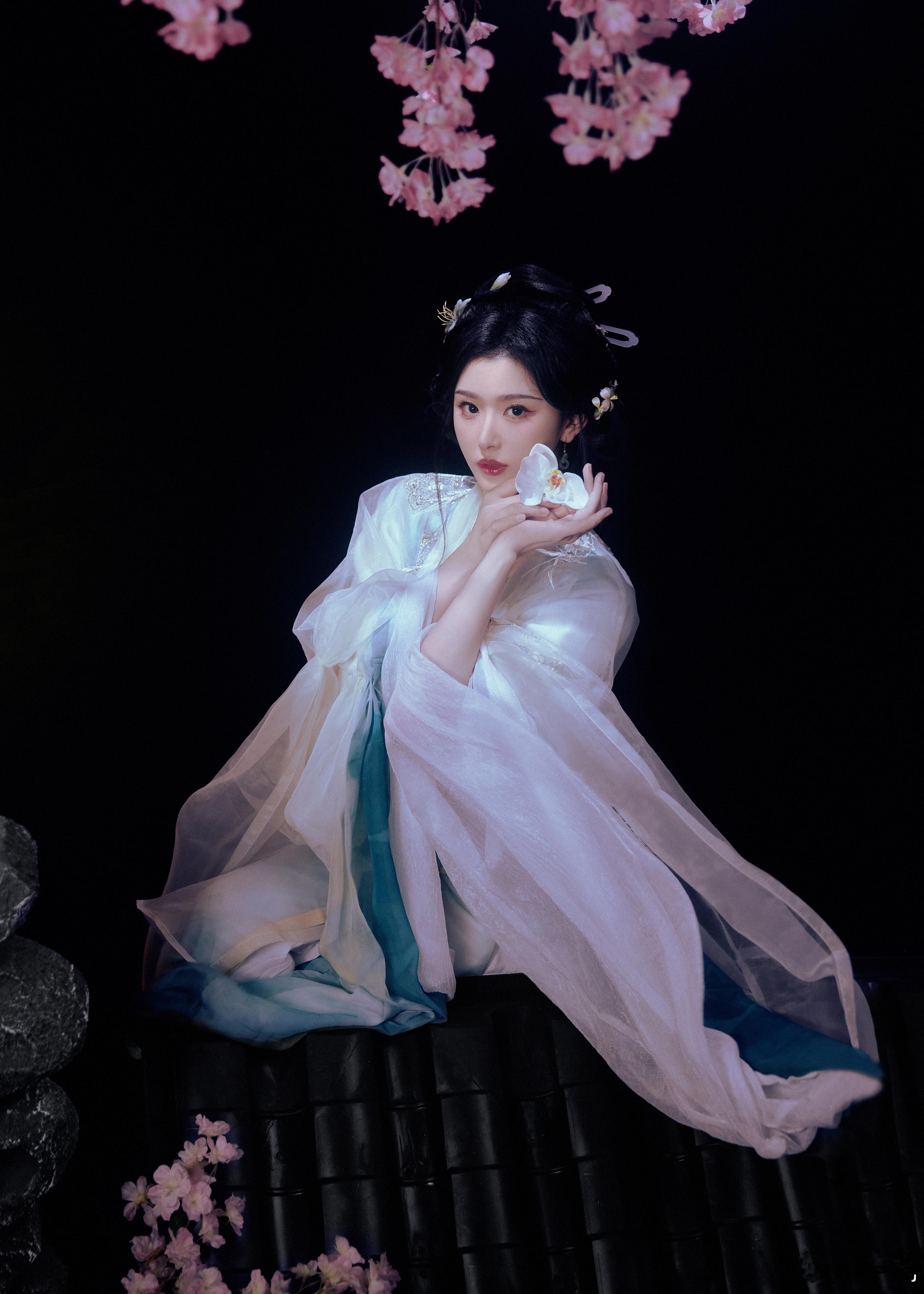 孔雪儿[超话]