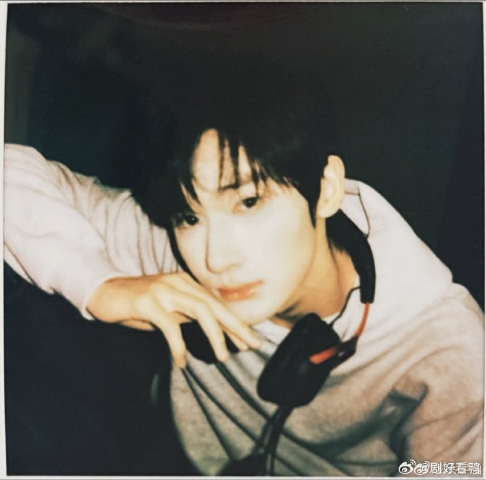 余宇涵我更多是被机会等到了余宇涵只告诉了我们轻松的一面，但他怎么一步步走到大众的