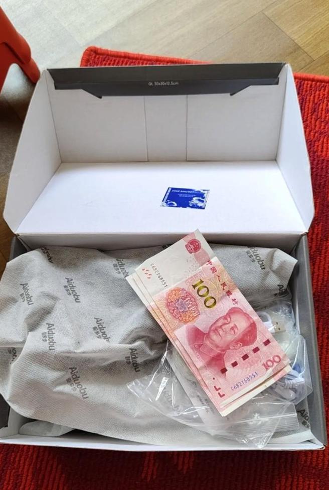 不讲武德！黑龙江，40多岁男子通过附近的人加上女网友后。
 
主动邀请她到自己家