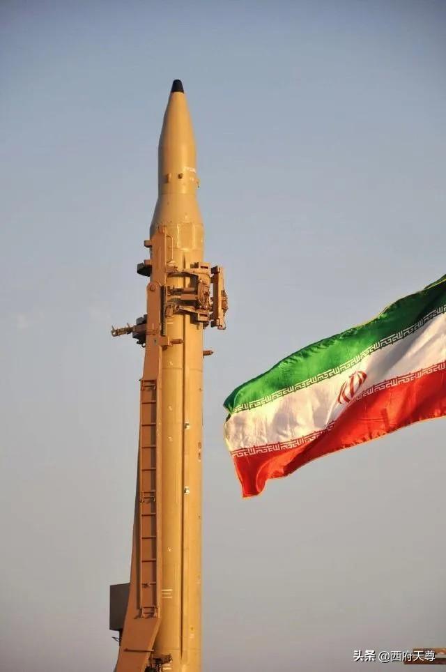美国的天怕是要塌了，伊朗的廉价导弹和无人机，居然突破了美国“萨德”系统，袭击了以