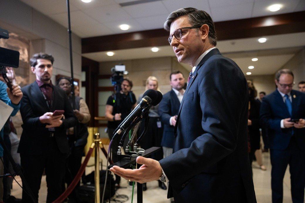 🇺🇸 明尼阿波利斯移民执法局特工枪杀女子，议长约翰逊称“看似自卫”

一名美