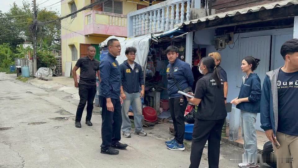 😡【儿童妇女福利大队强力介入！】特殊教育学生遭同学围殴，头部被安全帽猛砸、还被