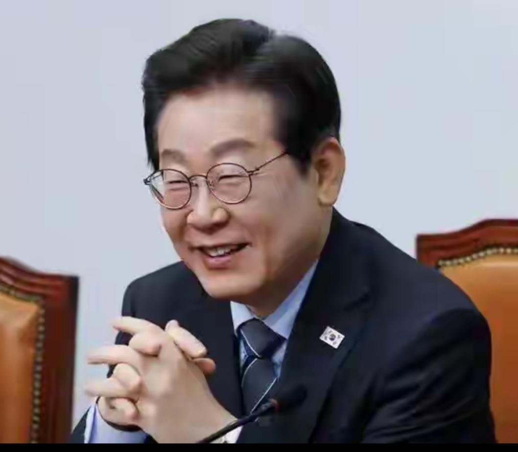 顾及中国的感受？韩国拒绝美军的军演邀请。
         据韩国《朝鲜日报》网