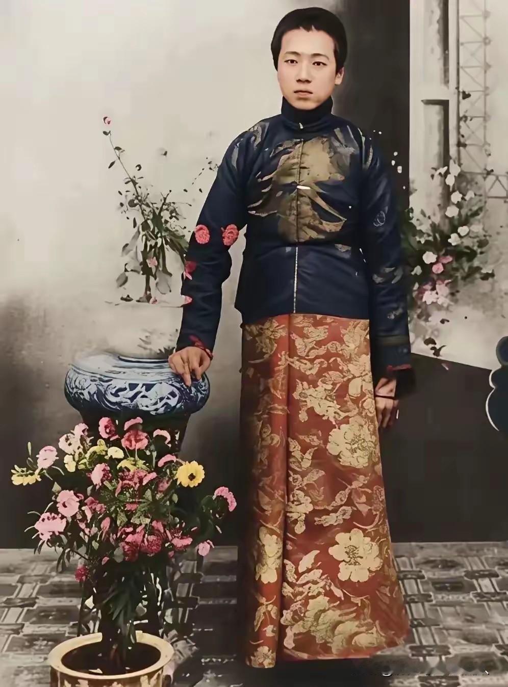 少年时的周恩来留下的珍贵相片。
