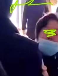 当三蛋的爹也扛不住进了白房子时，这盘棋就成了。
老宽子和大熊早先住进去，表面是休