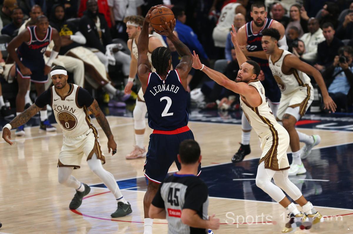 快船1分险胜勇士 勇士18次抢断，快船出现20次失误，但快船还是以1分的优势收下